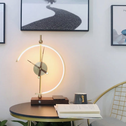 LumoChron | Elegante Lampenuhr mit Integriertem Ladegerät