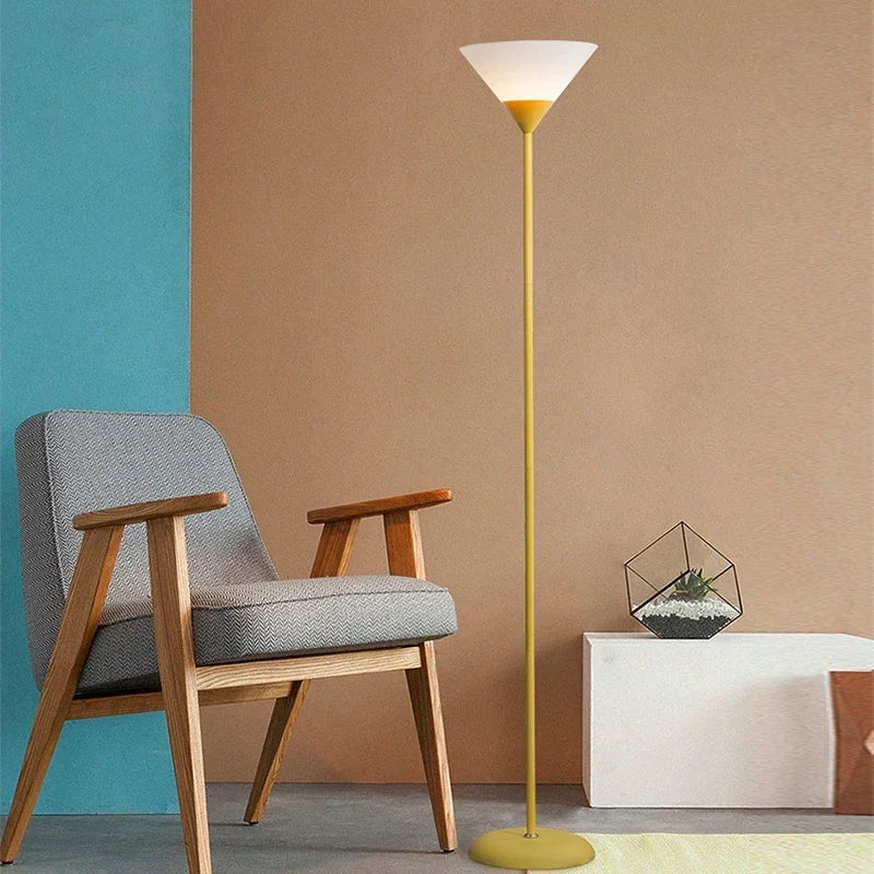 Glammzee Aura – Moderne und elegante Stehlampe für Ihr Zuhause