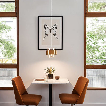 AetherLicht - Elegante Pendelleuchte mit Glasschirm für stilvolles Ambiente