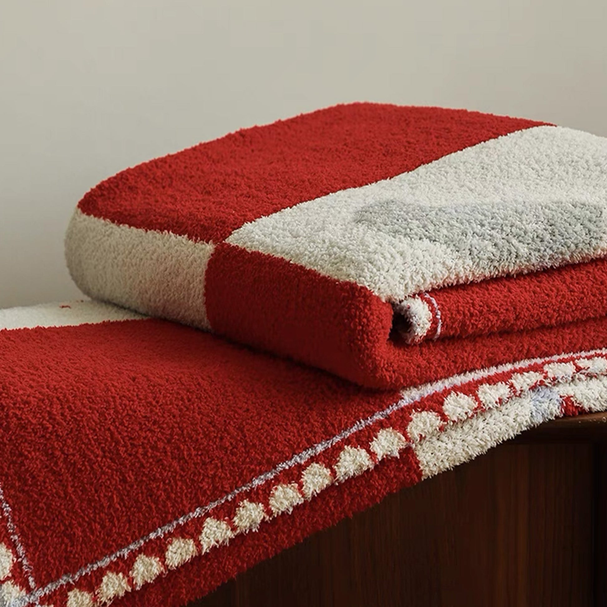 Festivo | Wurfdecke – Festliches Patchwork für gemütliche Winterabende 3