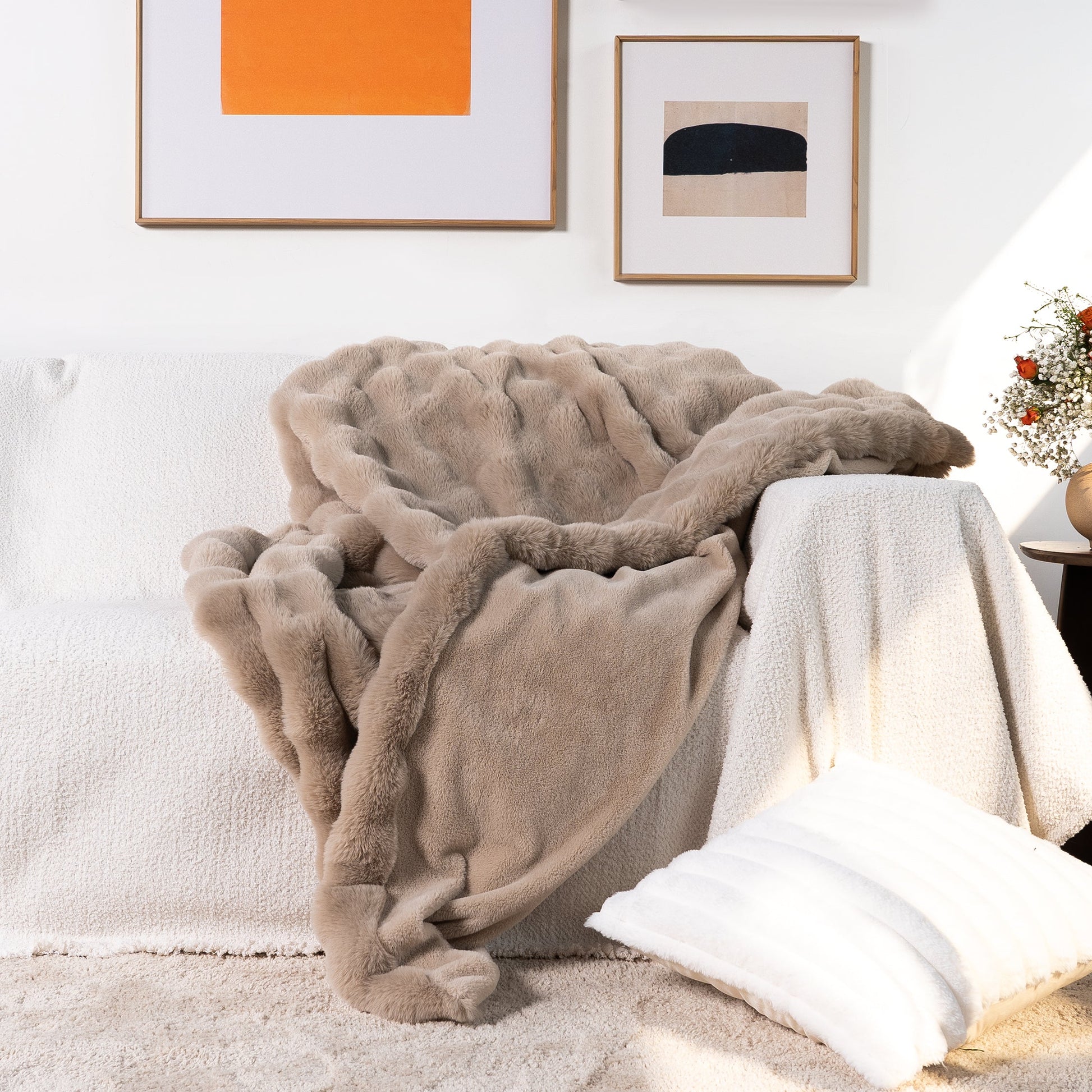 Fluffara | Wurfdecke – Luxuriöses Faux-Kaninchenfell für Ultimativen Komfort 3