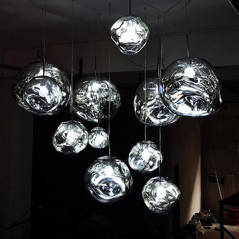 ÉléganceLumineuse – Moderne Glas-Deckenlampe für die Küche