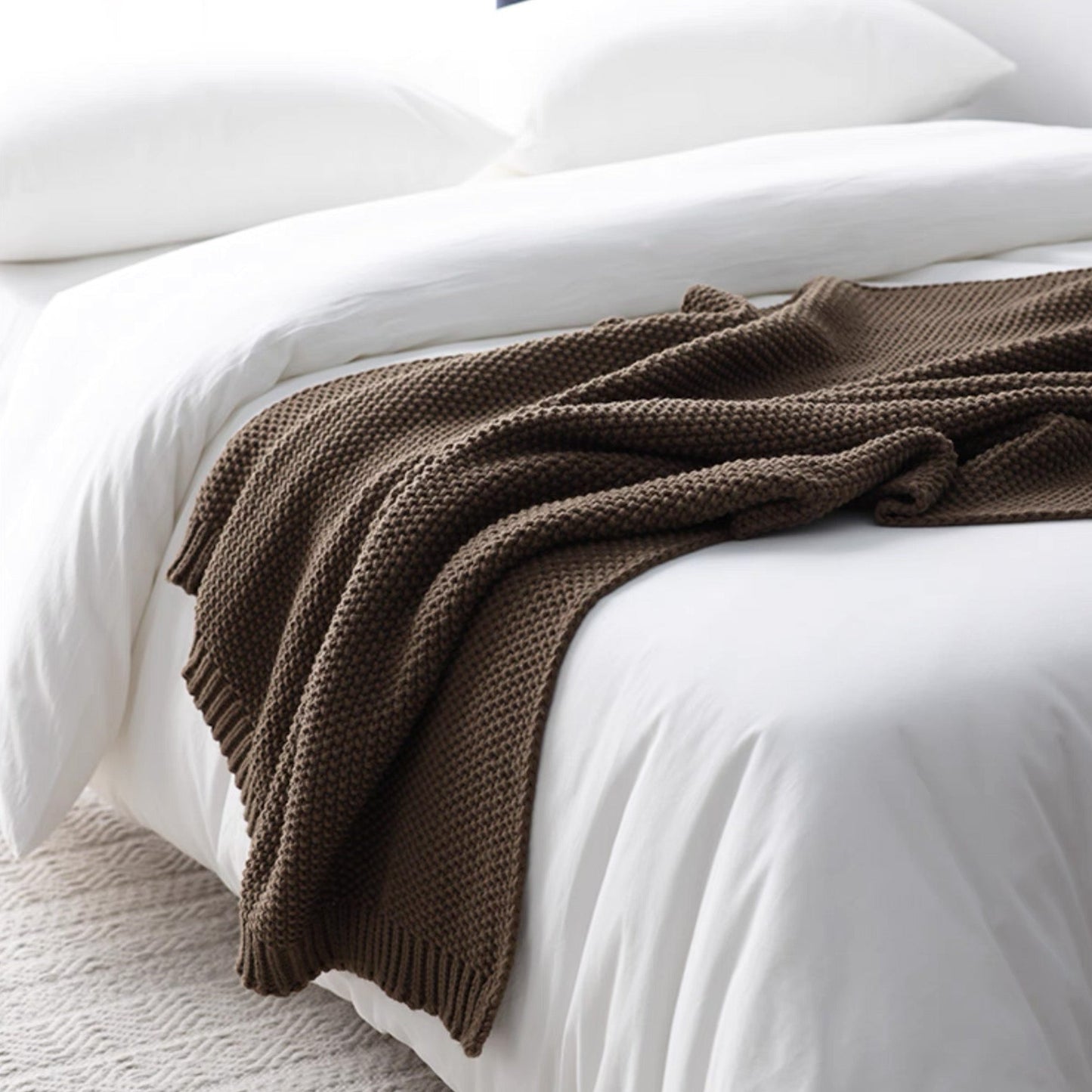 Knorvion | Strickwurfdecke – Gemütlich und stilvoll in Mocha Braun für Zuhause 0