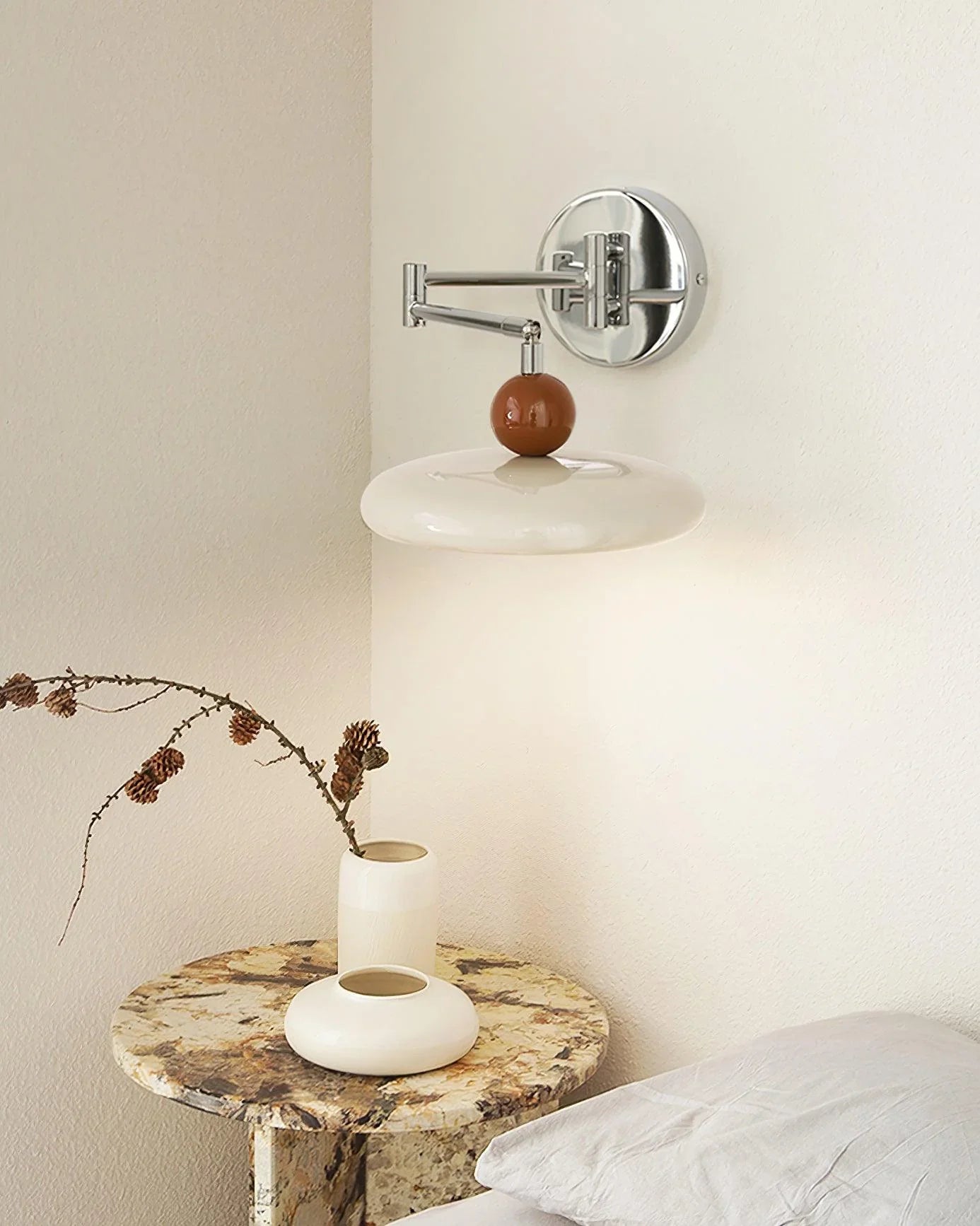 Lola | Schwenkarm Wandlampe - Eleganz für Ihr Zuhause
