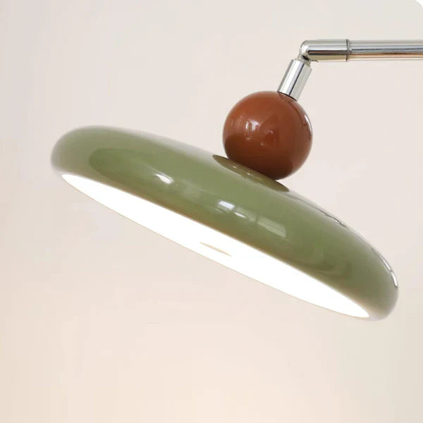 Lola | Schwenkarm Wandlampe - Eleganz für Ihr Zuhause