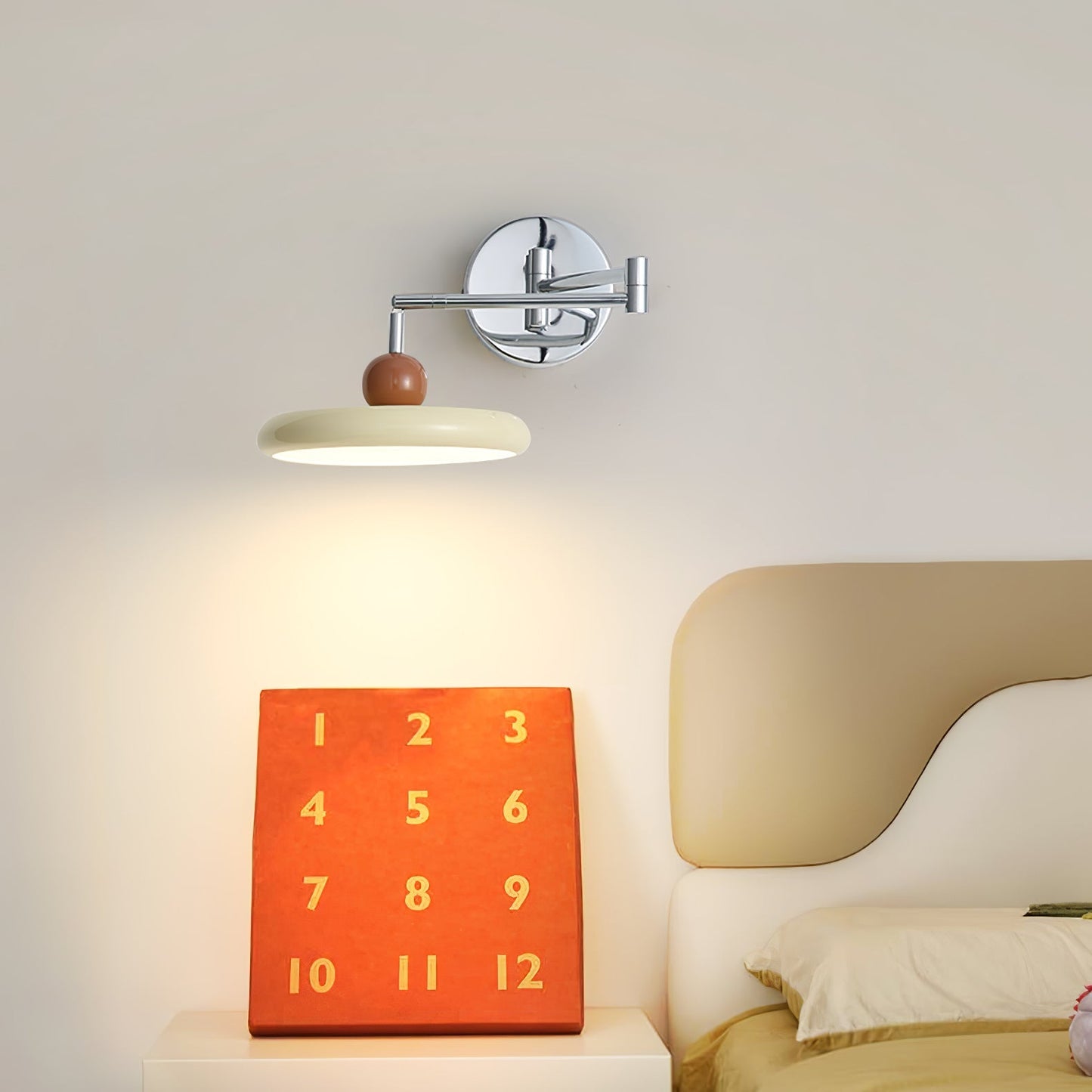 Lola | Schwenkarm Wandlampe - Eleganz für Ihr Zuhause