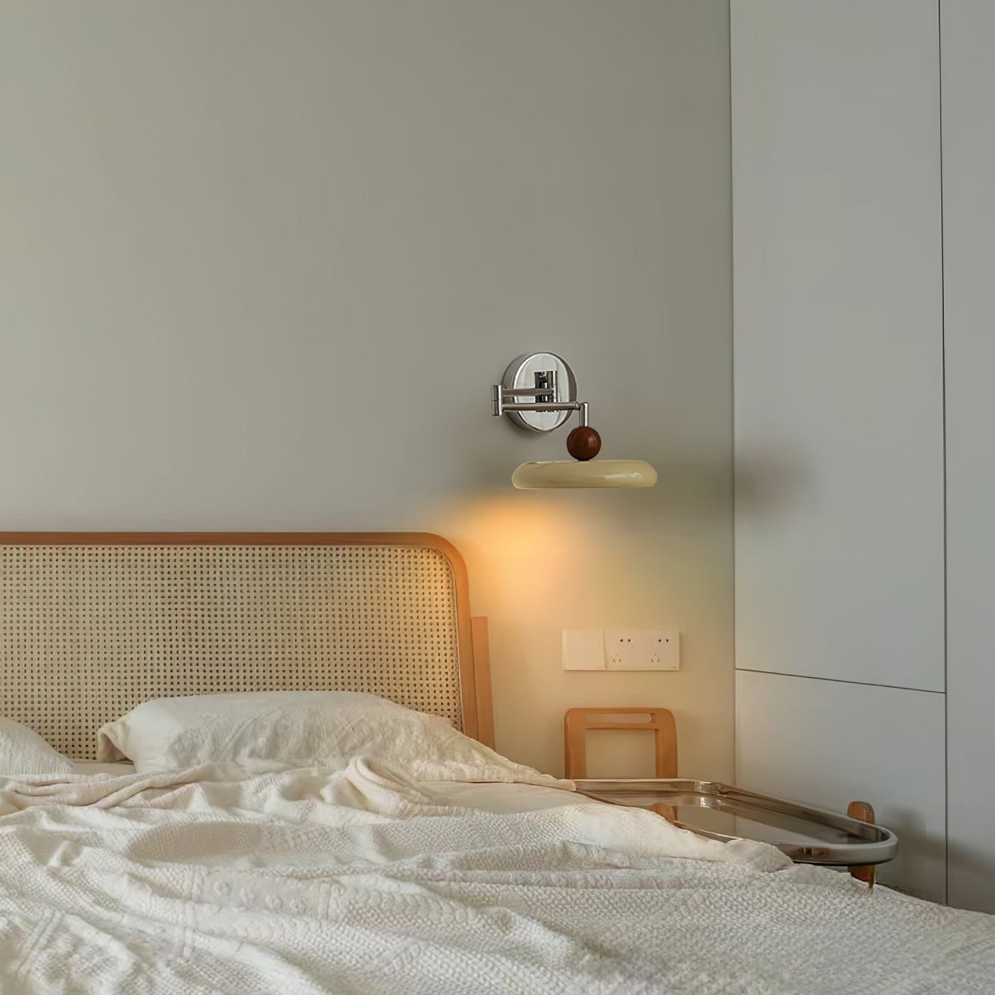 Lola | Schwenkarm Wandlampe - Eleganz für Ihr Zuhause