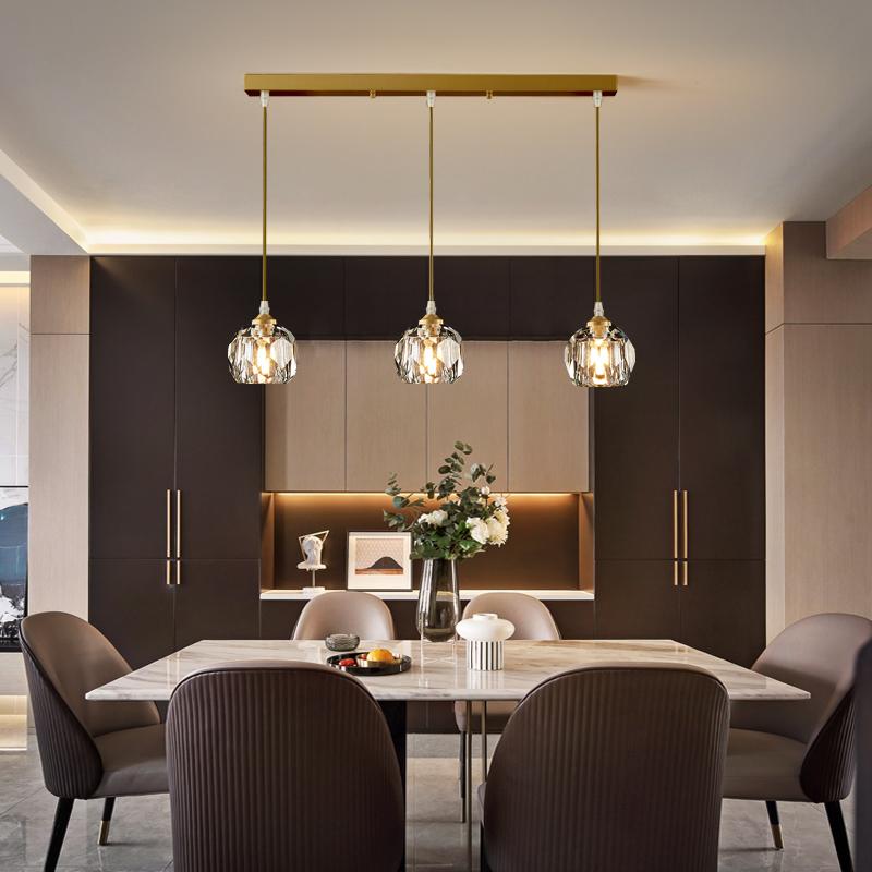 Lumineo | Pendelleuchte mit klarem Kristallschirm Ceiling lights