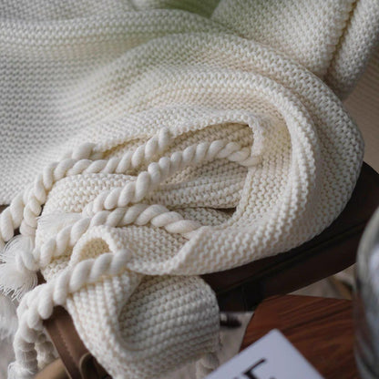 Lunaria | Strickdecke – Dicke, Gemütliche Decke mit Übereck-Quasten 7