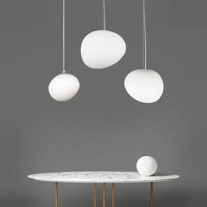LunaSphere | Runde Glas-Hängeleuchte für moderne Eleganz