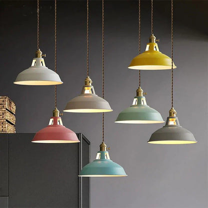 Luminat | LED-Pendelleuchte – Nordische Industrielle Lampe im Retro-Design, Bunte Farboptionen, Modernes Statement für Wohnzimmer, Esszimmer & Kinderzimmer