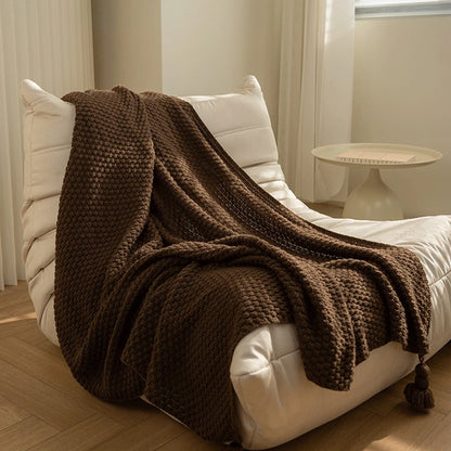Norvella | Strickdecke – Gemütlich mit Quastenakzenten 0