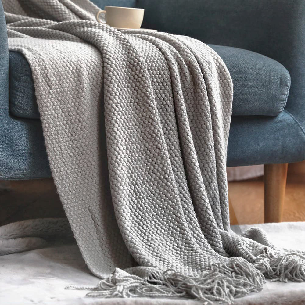 Nuvella | Strickwurfdecke – Weich und Warm für Sofa oder Bett 7