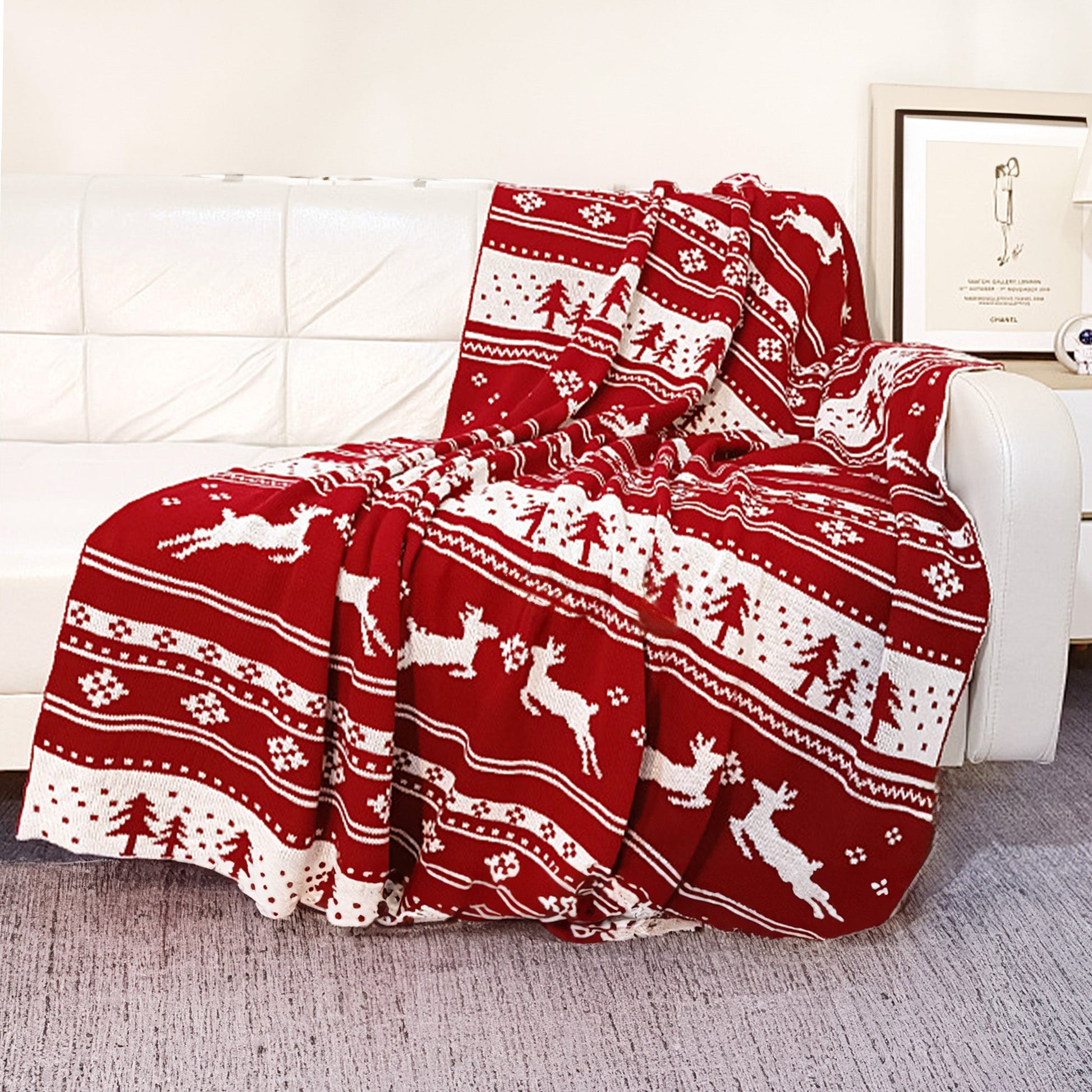 Rentiara | Strickdecke – Festliches Rentier- und Schneeflockendesign für Gemütlichkeit 0