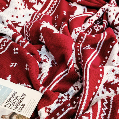 Rentiara | Strickdecke – Festliches Rentier- und Schneeflockendesign für Gemütlichkeit 1