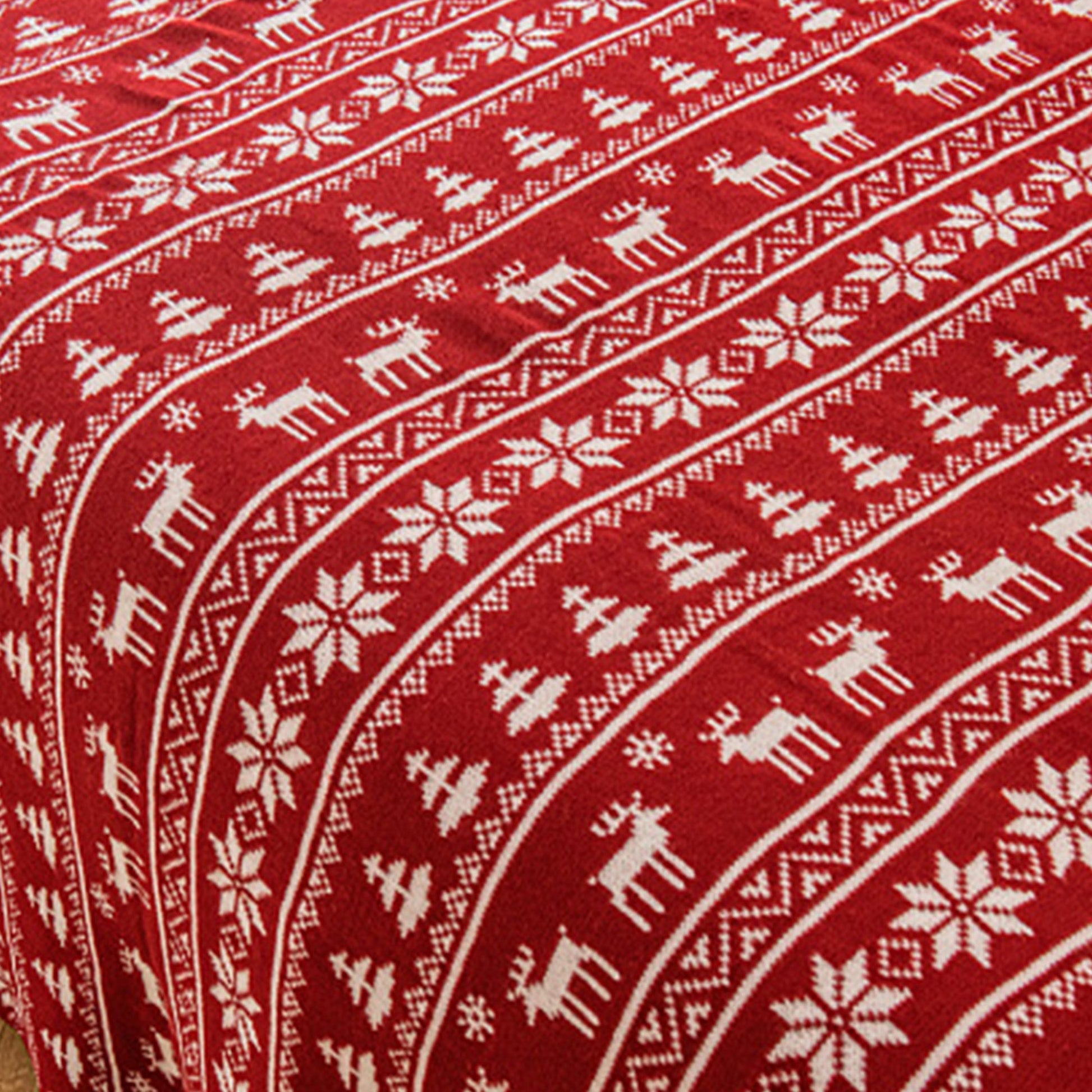Rentiara | Strickdecke – Festliches Rentier- und Schneeflockendesign für Gemütlichkeit 3