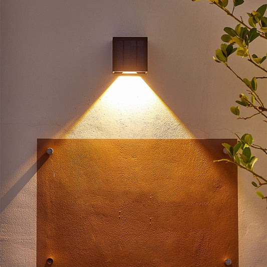 SolarLuma | Elegante Solarlampe mit automatischer Dämmerungsschaltung für den Außenbereich