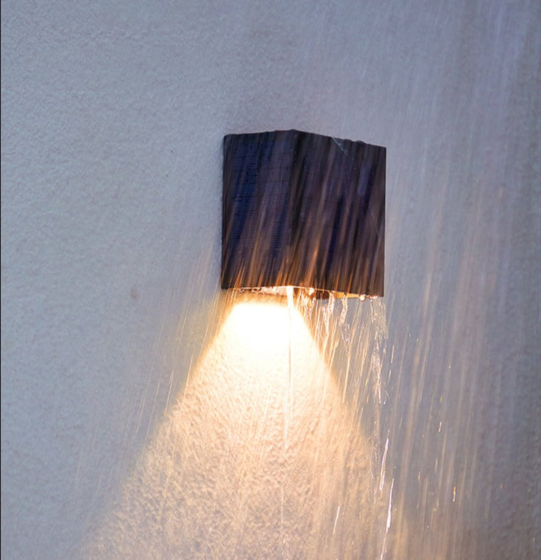 SolarLuma | Elegante Solarlampe mit automatischer Dämmerungsschaltung für den Außenbereich