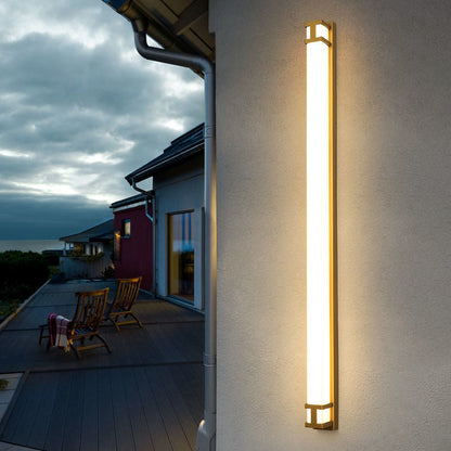 Moderne LED Außenwandleuchte in Gold – Wetterfest, Energieeffizient, Minimalistisch-3