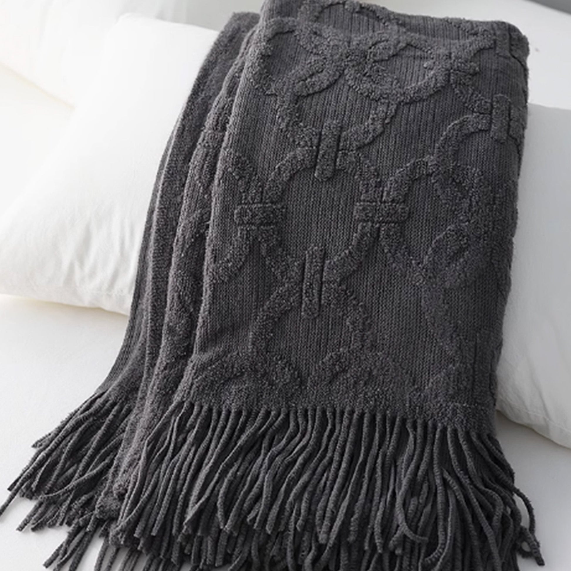 Veloria | Wurfdecke – Elegantes Design mit Fransen für stilvolle Wohnräume 10