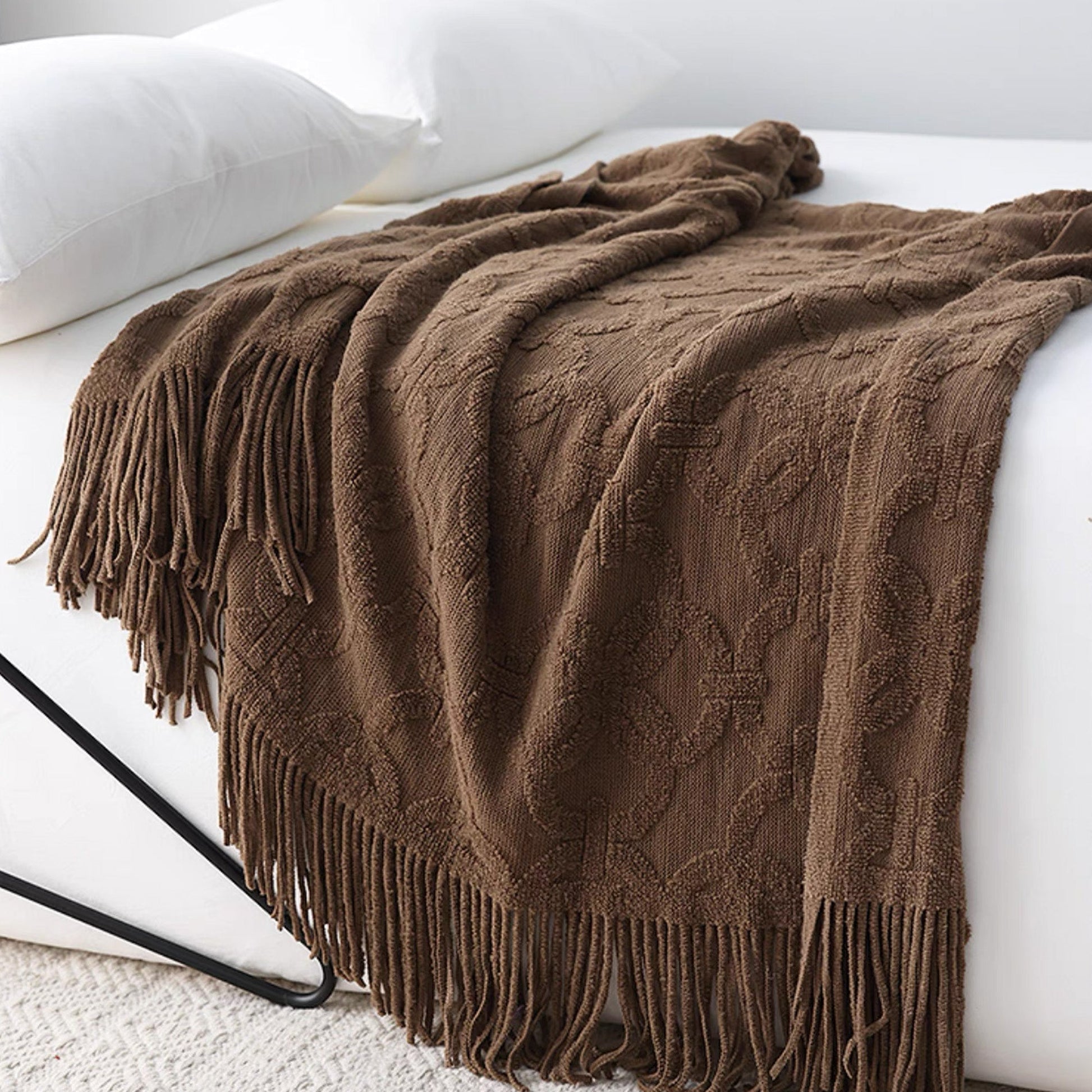 Veloria | Wurfdecke – Elegantes Design mit Fransen für stilvolle Wohnräume 4