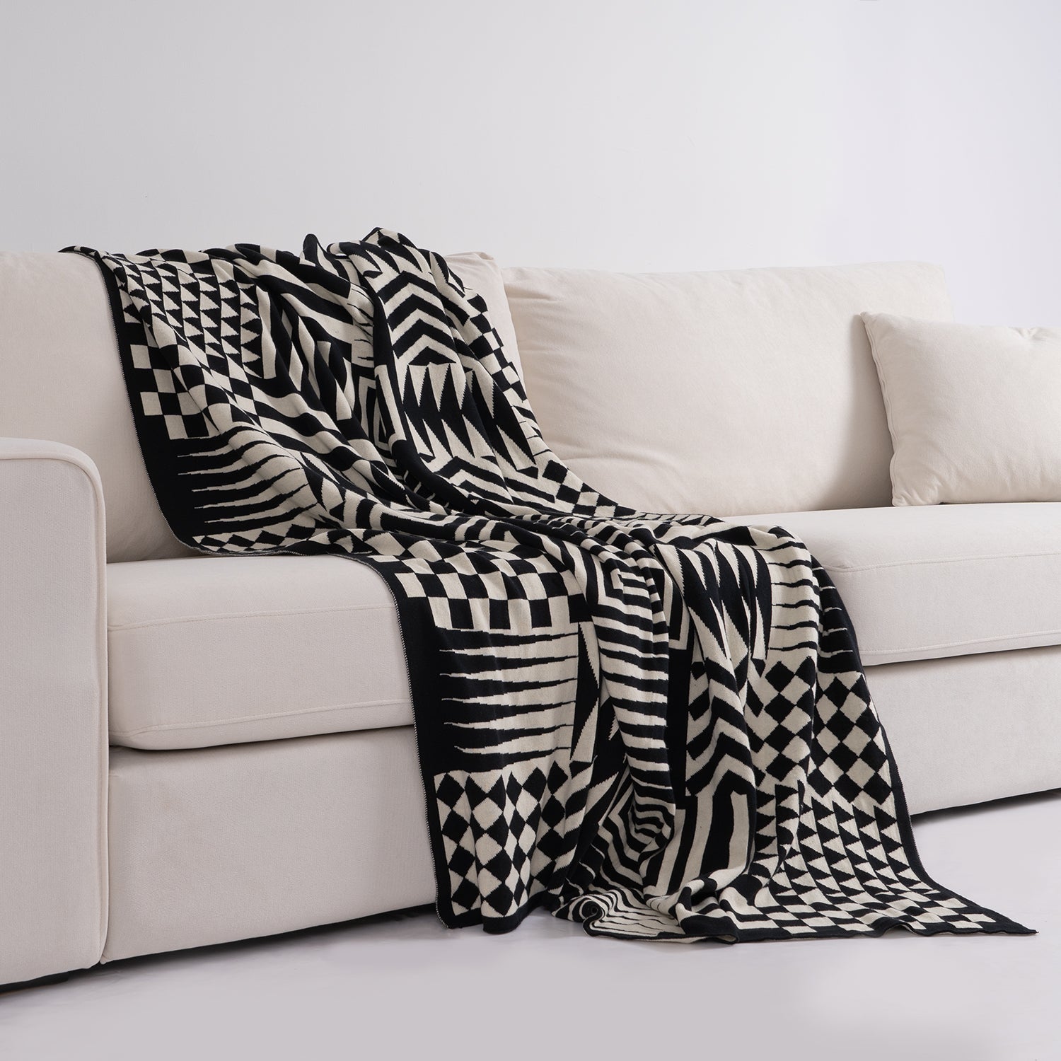 Veltara | Wurfdecke – Luxuriöses Acrylfaser-Material mit Geometrischem Muster 3