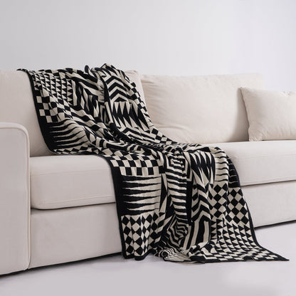 Veltara | Wurfdecke – Luxuriöses Acrylfaser-Material mit Geometrischem Muster 3