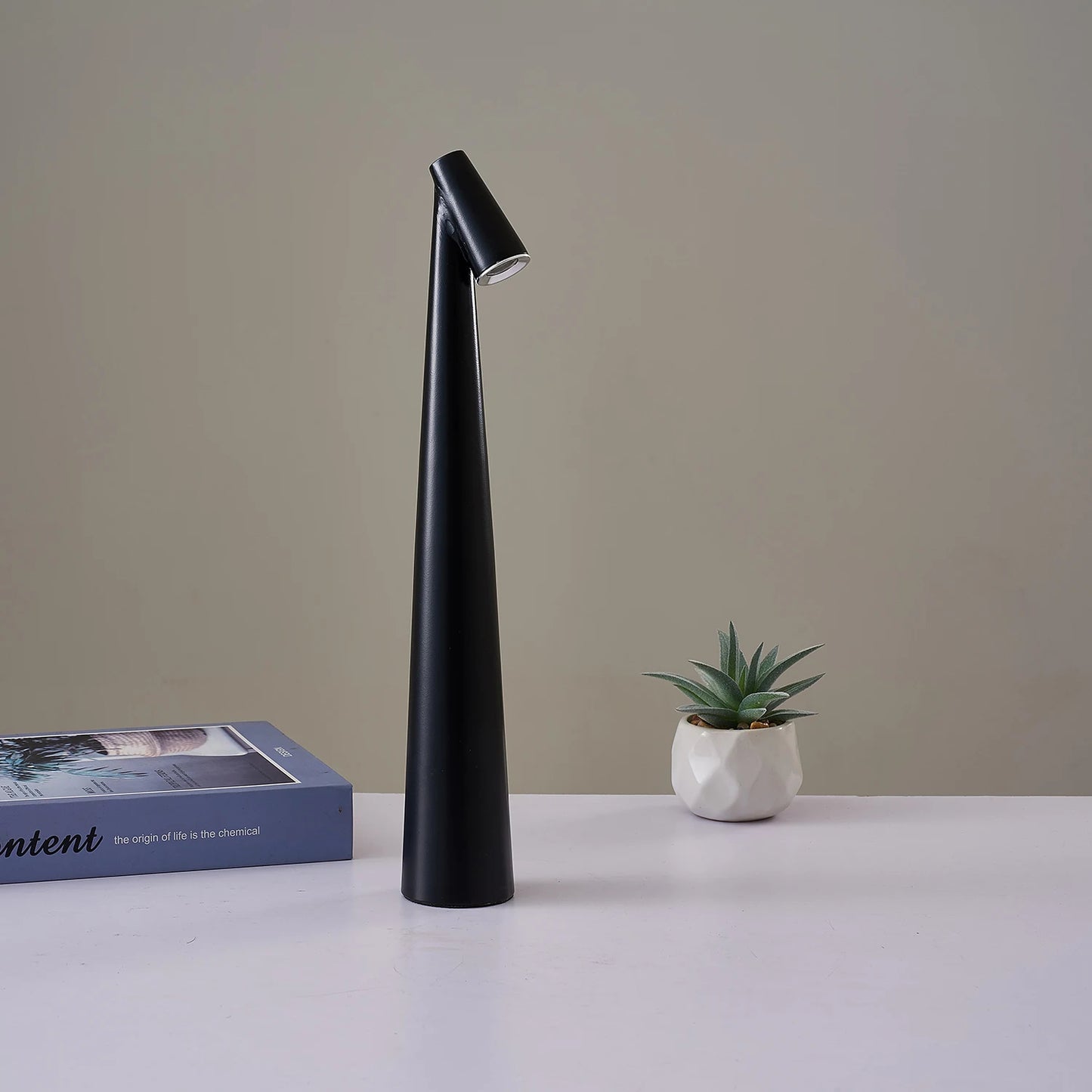 AuroraTouch | LED-Tischlampe – Kabellose Nordic Minimalistische Touch-Lampe mit 3-Stufen-Dimmung für Wohnzimmer, Schlafzimmer & Büro, Akku bis 10h
