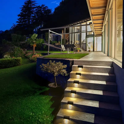 StufenLux | Elegante solarbetriebene Treppenbeleuchtung mit modernem Design