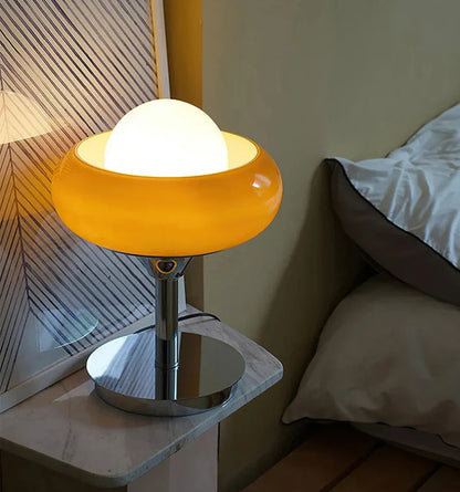 VitaGlow | Retro Tisch- & Stehlampe aus Milchglas und Chrom –  Rot/Gelb