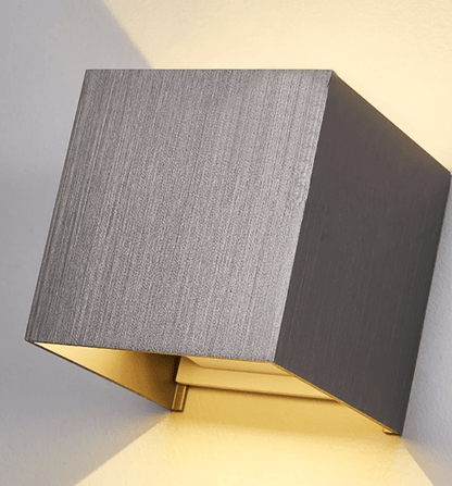 Kubik | Quadratische Wandapplique – Moderne LED-Wandleuchte aus Aluminium in Schwarz, Gold & Silber