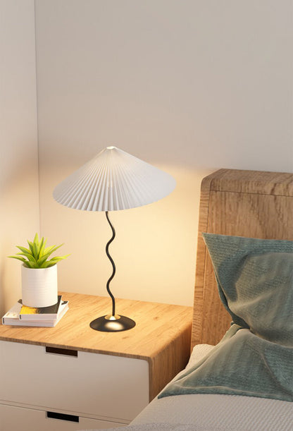 Gala Luxe Elegante Tisch- und Stehlampe für ein stilvolles Ambiente