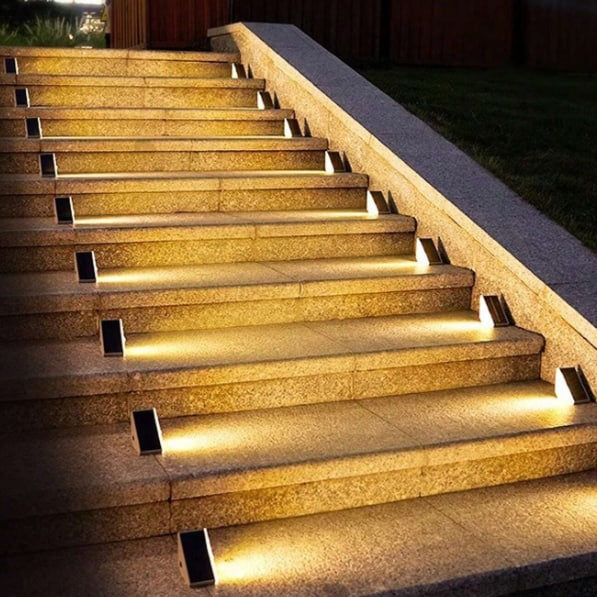 TreppenLicht Eco | Nachhaltige Solarstufenlichter mit wetterfestem Design - 8er/16er/24er Pack