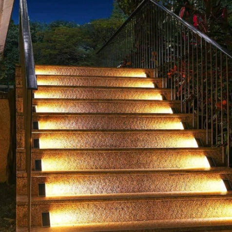 TreppenLicht Eco | Nachhaltige Solarstufenlichter mit wetterfestem Design - 8er/16er/24er Pack