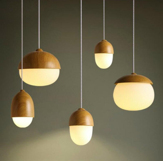 LumiEiche | Magische Pendelleuchte aus Holz und Glas